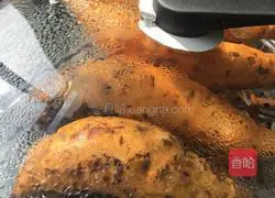 Illustration of how to make sweet potato and bean paste cake 3