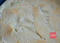 Illustration of how to make green onion egg pancake 3