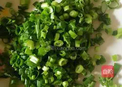 Illustration of how to make scallion pancake 2