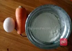 Illustration of how to make carrot and egg pancakes 1