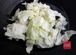 Illustration of how to make cabbage and egg patties 2