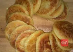 Illustration of how to make crispy bean paste cake 11