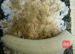 Illustration of how to make banana sushi 3