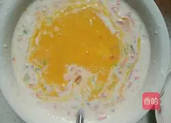 Illustration of how to make carrot and ham pancakes 4