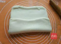 Illustration of how to make flower cake 7