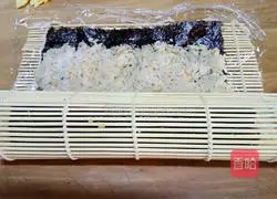 Illustration of how to make sushi 9