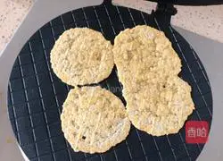 Illustration of how to make baby shrimp crackers 5