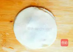 Illustration of how to make carrot and scallion pancakes 6