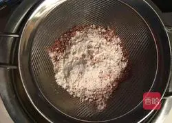 Cocoa Chiffon Cake (6-inch) Recipe Illustration 3