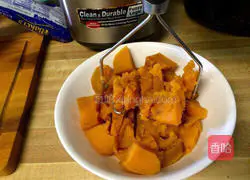 Gold Illustration of how to make pancakes 4