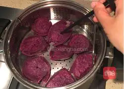 Purple Sweet Potato and Sesame Cake Recipe Illustration 3