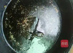 Illustration of how to make egg and scallion pancakes 4