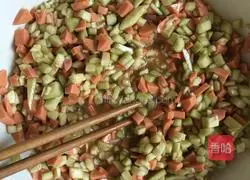 Illustration of how to make eggplant, ham and egg pancakes 4