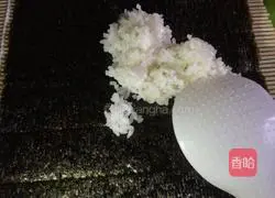 Illustration of how to make simple sushi at home 2