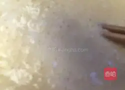 Illustration of how to make banana waffles 1