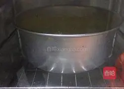 Illustration of how to make eight-inch chiffon cake 9