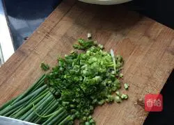 Illustration of how to make carrot and potato pancakes 2