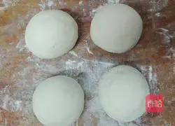 Illustration of how to make scallion pancake (family version) 4