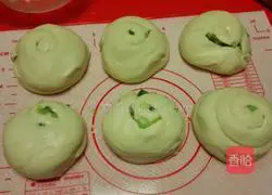 How to make scallion pancakes 8