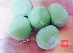 Vegetable juice is soft Illustration of how to make cake 5