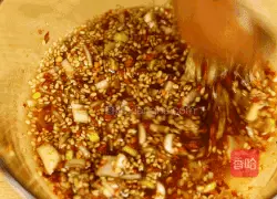 Illustration of how to make Korean potato pancakes 1