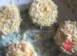 Illustration of how to make pork and eggplant cakes 5