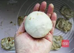 Illustration of how to make old Beijing sesame cakes 7