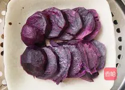 Illustration of how to make yogurt and purple sweet potato puree 2