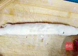 Illustration of how to make scallion pancakes 12