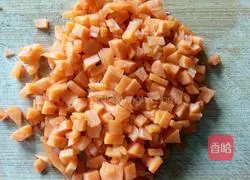 Illustration of how to make carrot and egg pancakes 3