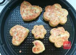 Potato and Sausage Assorted Cake Recipe Illustration 10