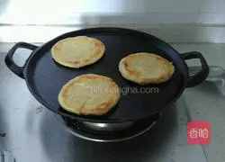 Illustration of how to make scallion pancakes 11