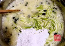 Zucchini, ham and egg pancake recipe 2