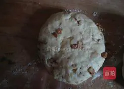 Illustration of how to make walnut sesame cakes 1
