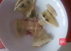 Illustration of how to make green onion pancake 4