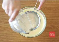 Illustration of how to make bean paste and decorated sponge Huaizi cake 4