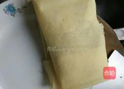 Illustration of how to make pancakes, chives and egg boxes 10