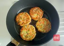 Illustration of how to make pastoral potato pancakes 15