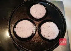 Illustration of how to make black bean dregs cake 8