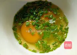 Illustration of how to make breakfast egg burritos 8