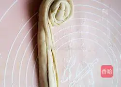 Illustration of how to make hand-torn biscuits 6