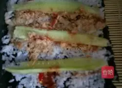Illustration of how to make meat floss sushi 4