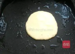 Illustration of how to make fried corn tortillas 7