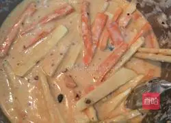 Illustration of how to make carrot and potato pancakes 9