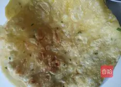 Illustration of how to make scallion egg pancake 4