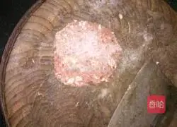 Illustration of how to make crispy fried meatloaf 1