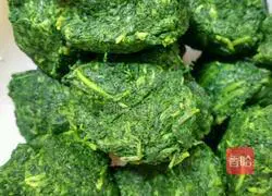 Illustration of how to make mugwort and egg pancakes 3