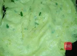 Illustration of how to make egg pancakes 3