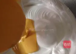 Hello Kitty Cake Roll Recipe Illustration 12