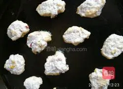 Illustration of how to make fruity lotus root cake 11